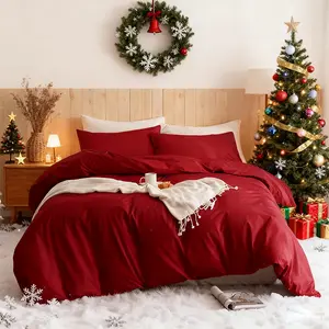 Christmas Bedding Set, 3-Piece Duvet Cover Set with Pillowcases, Ideal Gift for Bedroom, Guest Room, Hotel, No Filling Included, Breathable Duvet Set