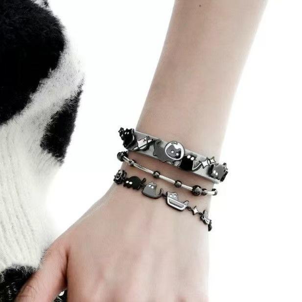 Y2K Cute Night Owl Cat Bracelet Sweet Cool Kitten Leather Bangle for Women Girls Unique Playful Jewelry Gift