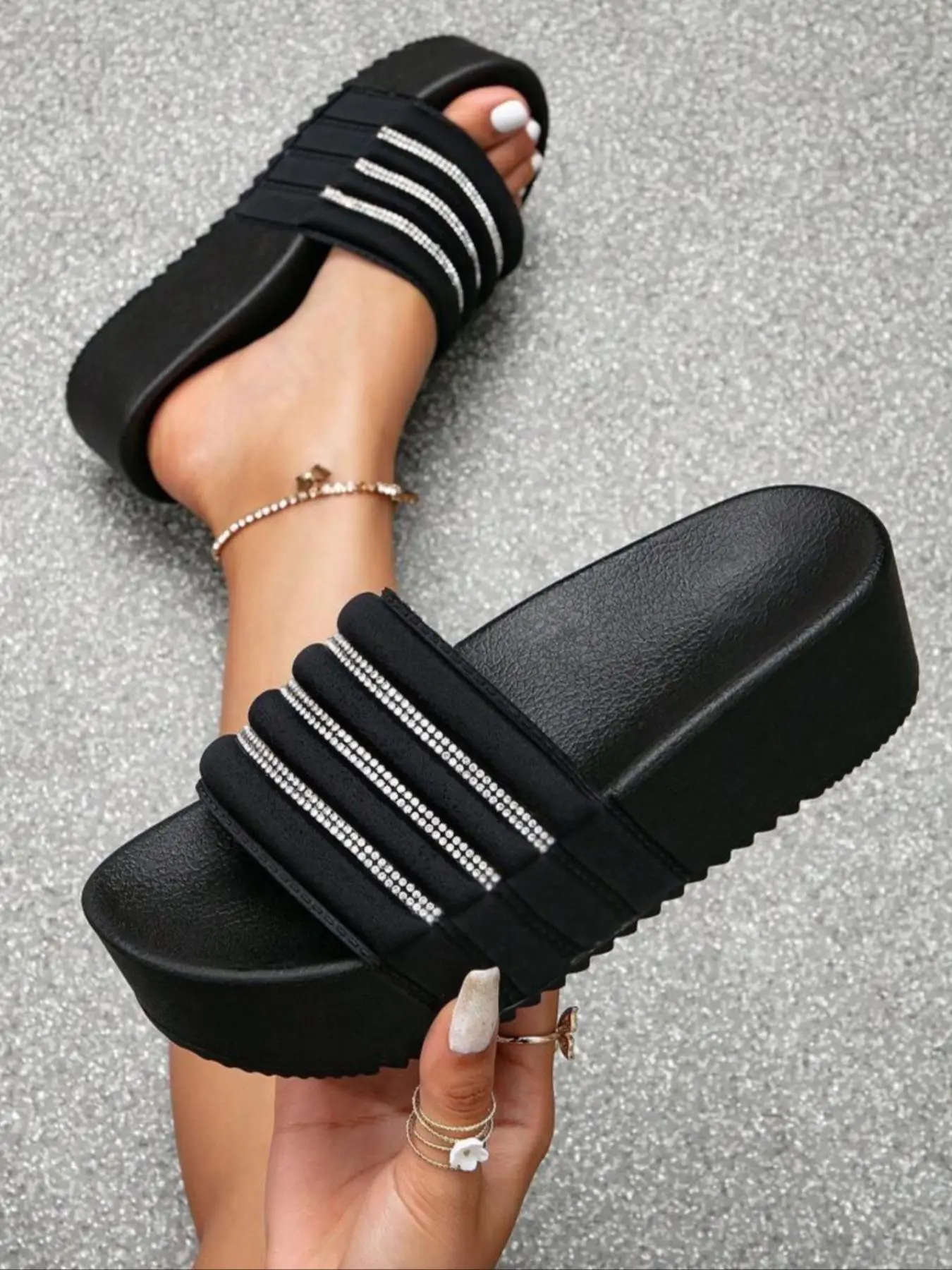 Women's Street Trend Slip on Flatform Slide Sandals, 1 Pair Minimalist Trendy Platform Slide Sandals, Summer 2024 All-match Soft Shoes for Beach Outfi