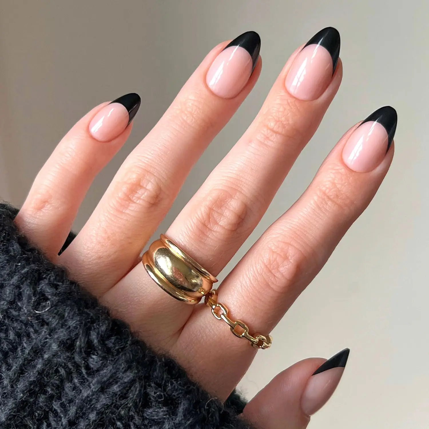 Short Oval Press on Nails - Caviar|Glossy Sheer Jelly Fake Nails for Women, Salon Quality Glue On Artificial Manicure Kit (30 Pcs, 15 Sizes), Glossy False Nails, Nail Extension Set