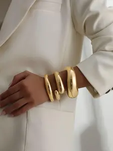 4 Pcs Gold Bangle Bracelet Set Elegant Jewelry Bracelet Bold And Minimalist 14K Gold Plated Open Cuff Adjustable Stackable High Polished For Women And Girls Daily Wear Party Gift