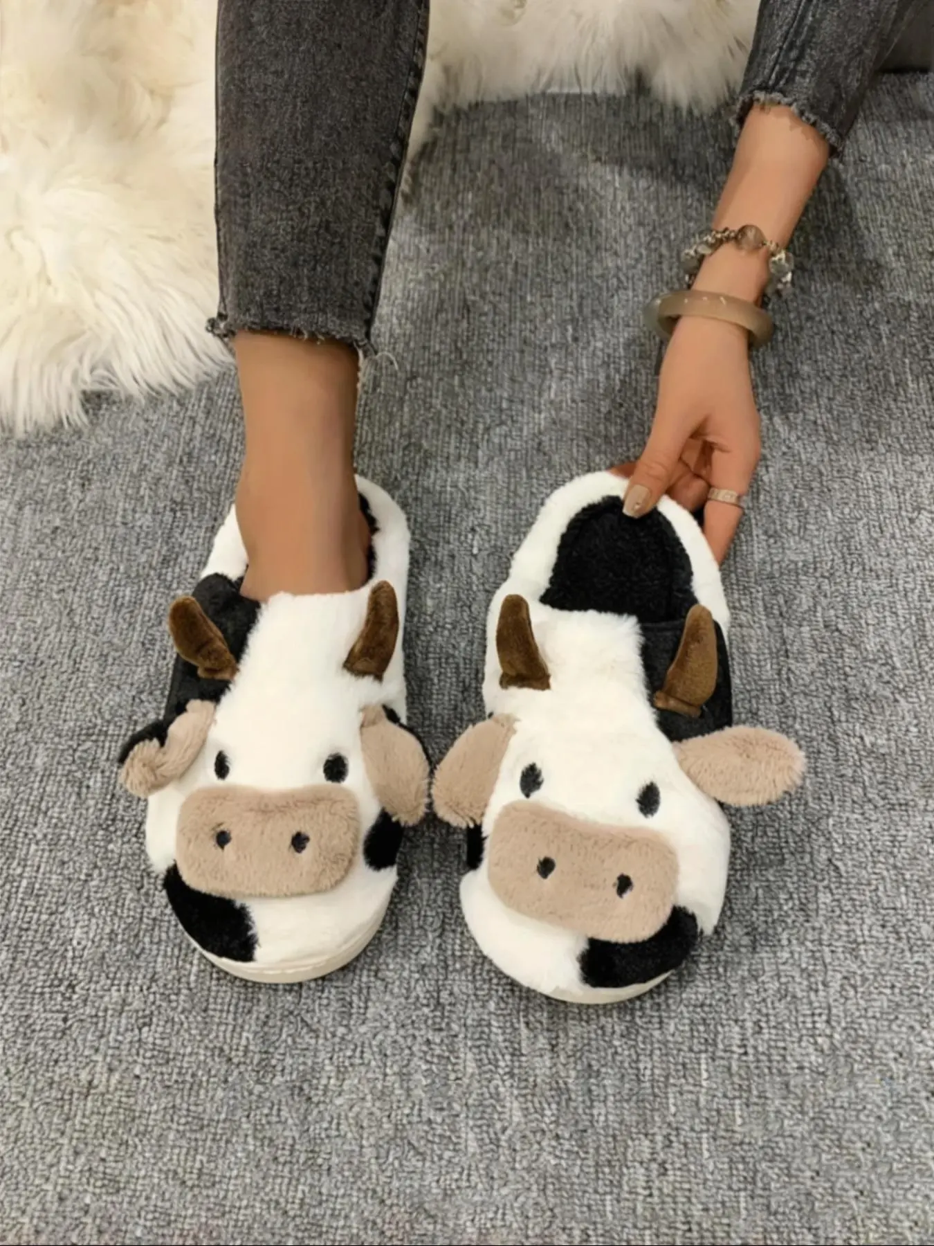 Autumn Winter Thick Sole Cartoon Cow Slippers, Unisex Soft Bottom Warm Home Shoes, Cute Animal Design, Fall & Winter Footwear