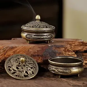 3-Leg Mini Incense Burner - Scented Aromatherapy Essential Holder with Non-Stick Powder Tray, Fingertip Stove, Creative Metal Ornament for Home Desk Meditation Decor