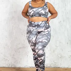 Grey Striped Curvy 2-Piece Workout Outfit - Stylish Sports Bra and Leggings Set for Plus-Size Fitness Enthusiasts - Plus-Size Athletic Gear- Fitness Attire for Women- Body-Adaptive Activewear - Chafe-Resistant Leggings