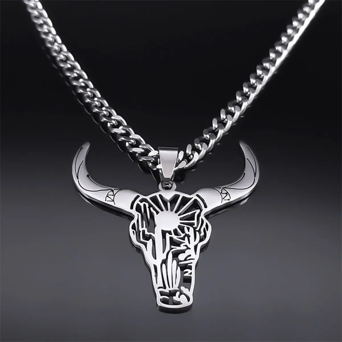 Men's Costume Jewelry Necklace - Chunky Cuban Link Chain with Bull Head Pendant & Artificial Gemstones, Casual Cowboy-Style Accessory for Adults' Daily Wear, Men's Gift Ideas, Elegant