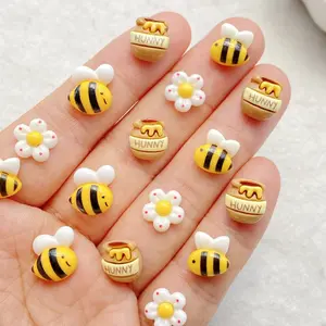 30pcs vibrant resin mini cartoon bees, honey jars, flower flat flower statues, used for nail art, wedding DIY, scrapbooks, jewelry crafts and accessories, Animals