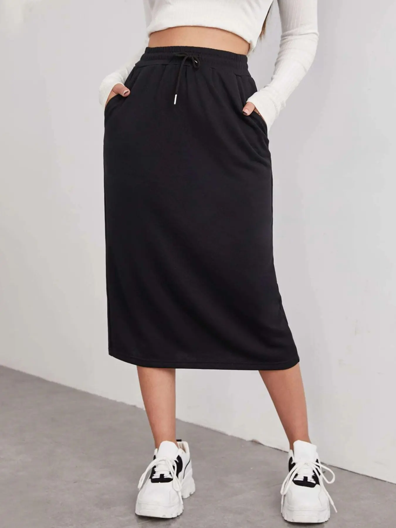 Women's French Knot Decorated A-Line Skirt, Pockets Elastic Waist Casual Everyday Solid Midi Skirt, Fitted Style for Casual Stretch Skirts, Fitted Design Skirt