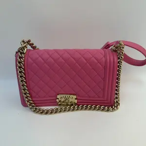Pre-owned CHANEL leather Crossbody Bags Le Boy Medium Quilted Lambskin Pink Handbag with Light Gold Hardware[BF 123z] KY02537