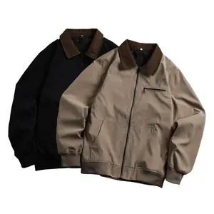 Men’s utility jacket — turn-down collar, multiple pockets, zip-up top; suitable for everyday commuting and street styling.