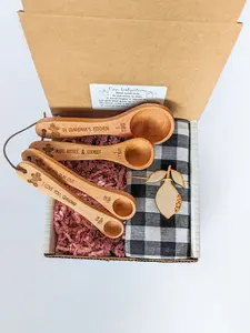 Measuring Cups, Personalized Christmas Gift, Gingerbread, Baking Gifts, Holiday Gift