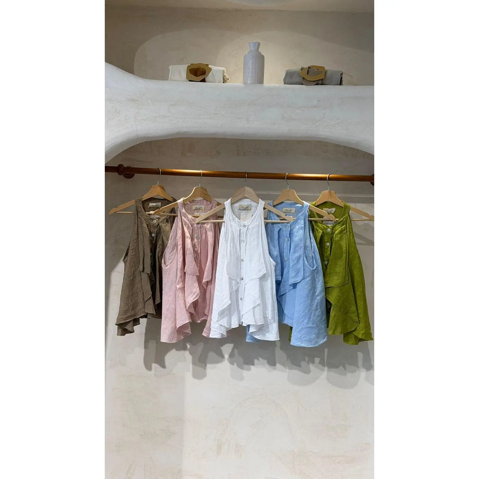 Women's Solid Color Sleeveless Blouse with Ruffle Hem, an Elegant Basic Top in a Neutral Palette to Pair with Your Favorite Jeans, Skirts, Casual Wear, Style