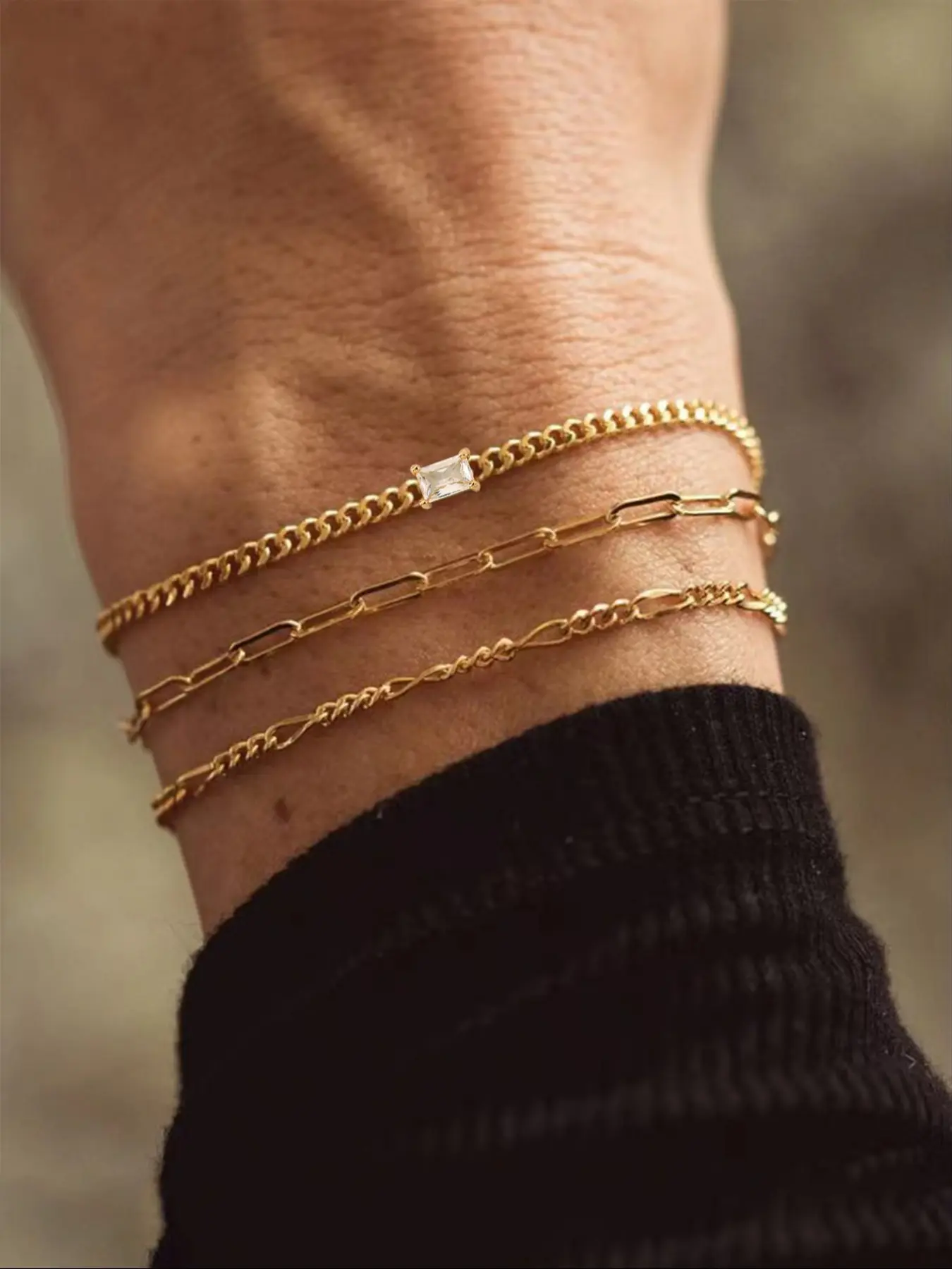 Women's Stackable Bracelets Set, Paperclip Chain & Fichard Chains Layered Design, Stylish Hand Jewelry Accessory for Women Daily Wear