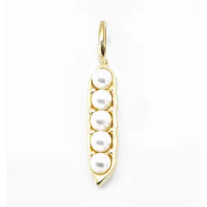 Pea Pod Charm - 5 Peas