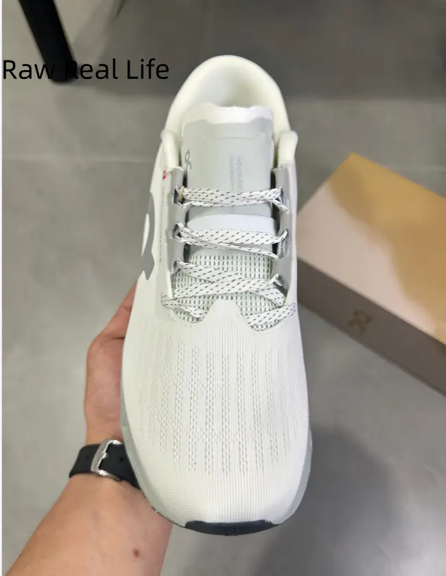 Off-white breathable vertical mesh running shoes grey side ON logo woven white laces soft shock cushion outsole unisex daily outdoor sports trainers