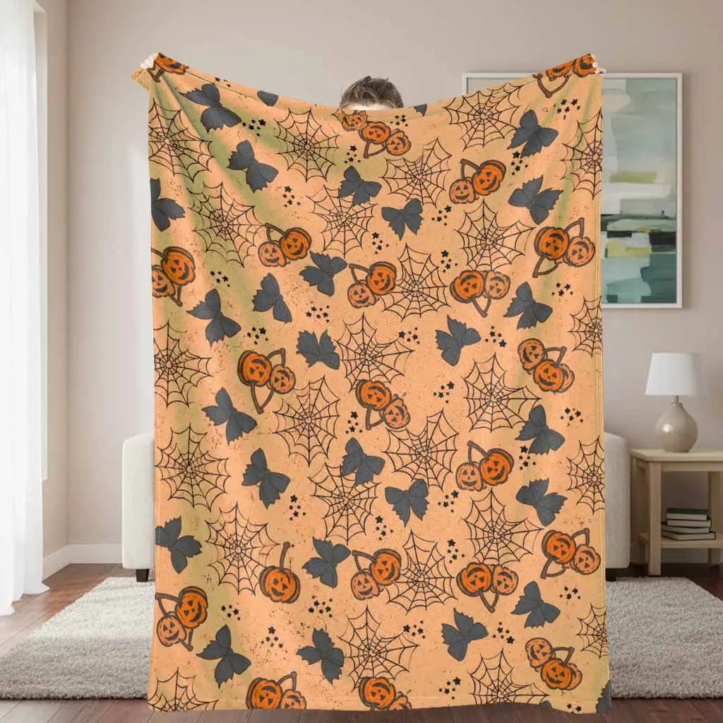 Spooky Pumpkin and Bow Flannel Fleece Blanket Festive Halloween Theme Print Super Soft Lightweight Warm Texture Ideal for Cozy Bedding Sofa Throw Couch Decor Party Gift