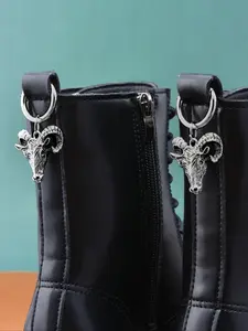 Silver Goat Head Animal Motif Boot Pendant Set, Gothic Punk Gothic Aesthetic Shoe Charm Footwear Accessory, Zinc Alloy Boot Decoration, Fits Boots Bags Keychains, DIY Decor