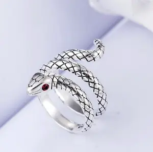 R245- 925 Sterling Silver Vivid Snake Ring!