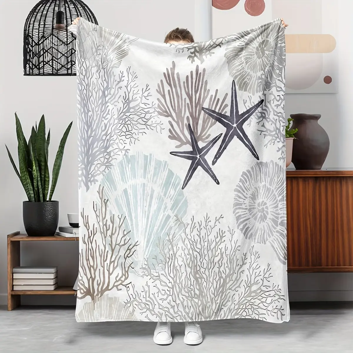 1PC Nautical Flannel Ocean Throw Blanket - Shell-Themed Starfish, Coral Digital Print, Hypoallergenic All-Season Coastal Bedding, Machine Washable Polyester Knitted Throw for Sofa, Bed, Ocean Throws, Shell-Themed Throws