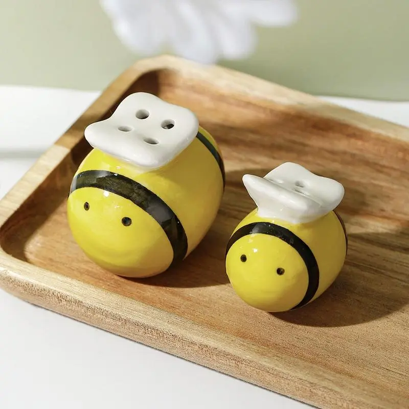 Cute Bee Design Ceramic Salt and Pepper Shakers, Humidity Free Seasoning Utensils, Kitchenware, Kitchen Gadgets, Perfect for Home Cooking Kitchen and Housewarming Gifts