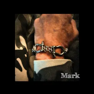 Shacklewear Stainless Steel M4 Shackle Bracelet - Elegant Chain Design with Adjustable Length