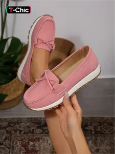 Plus-size women's new style slip-on shoes with bow decoration, round toe, thick sole, fashionable, simple, comfortable for daily commuting and casual wear Footwear