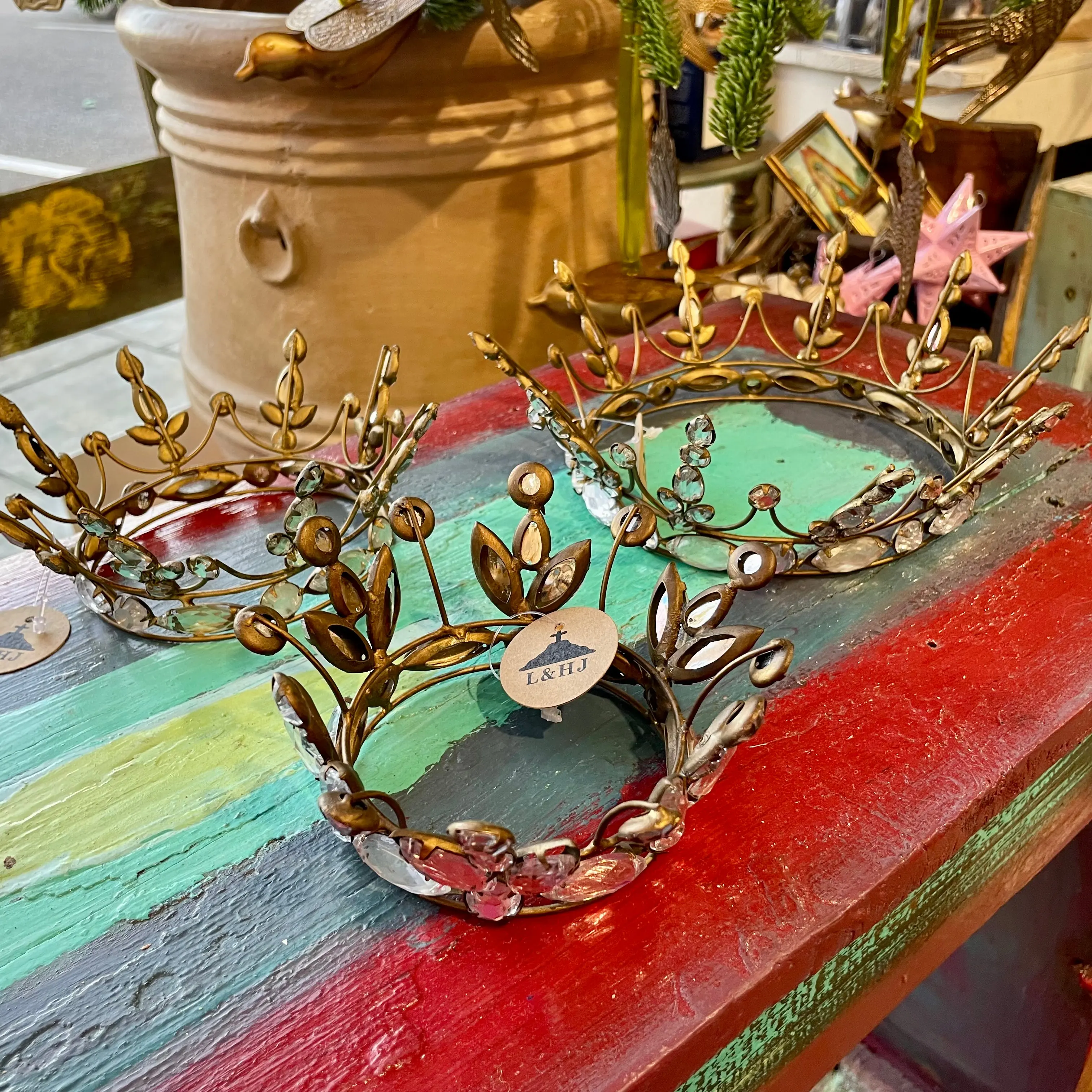 Jeweled Crowns with Decorative Leaf Design and Gold Accents, Featuring Unique Shape and Detailing