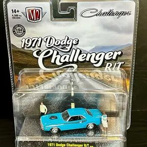 M2 Machines 1971 Dodge Challenger R/T Diorama Toys, R20 Limited Edition 1:64 Scale Model Car