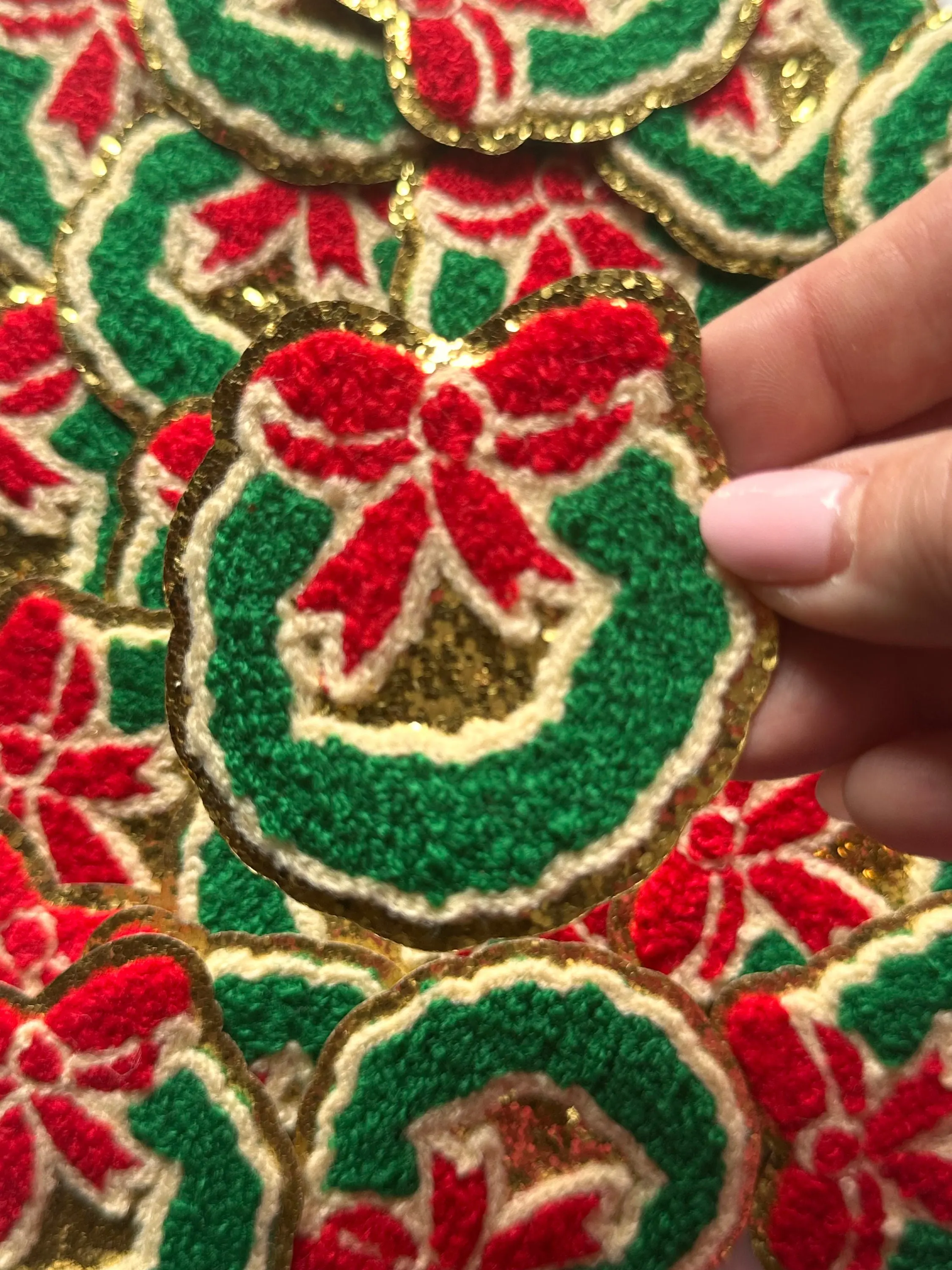 Christmas Green Wreath Patch, Chenille Iron on patch, Glitter border patch, Iron On patch, Hat Patch, Christmas patch