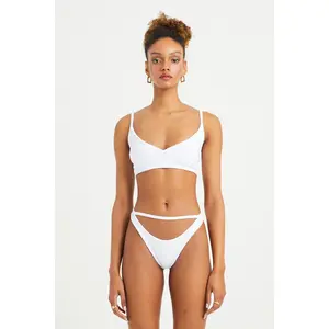 Roxanne Bralet - White