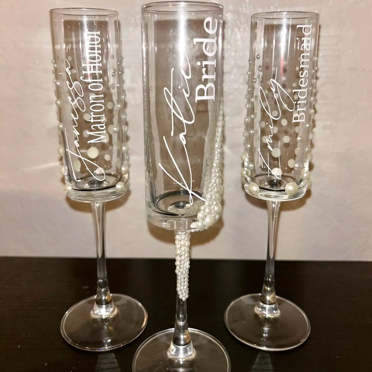 Elegant Custom Pearl Champagne Glasses for Bridal Party