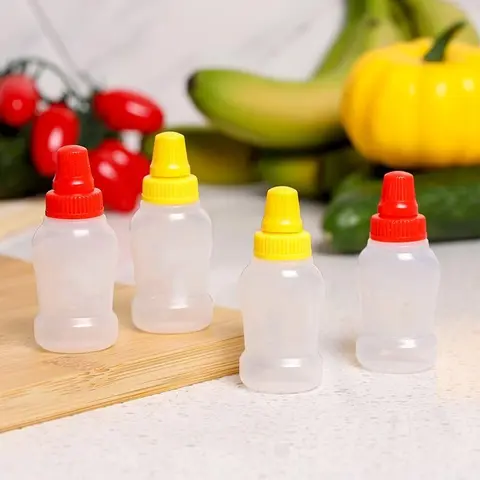 Mini Sauce Bottle, 4 Counts Portable Squeeze Seasoning Bottle, Portable Ketchup Dispensing Bottle, Seasoning Dispenser for Ketchup, Salad Dressing, Honey Sauce, Soy Sauce, Syrup Dispenser Kitchenware, Kitchen Gadgets