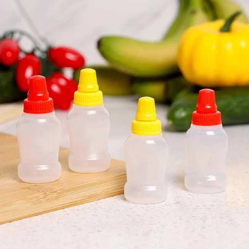 Mini Sauce Bottle, 4 Counts Portable Squeeze Seasoning Bottle, Portable Ketchup Dispensing Bottle, Seasoning Dispenser for Ketchup, Salad Dressing, Honey Sauce, Soy Sauce, Syrup Dispenser Kitchenware, Kitchen Gadgets