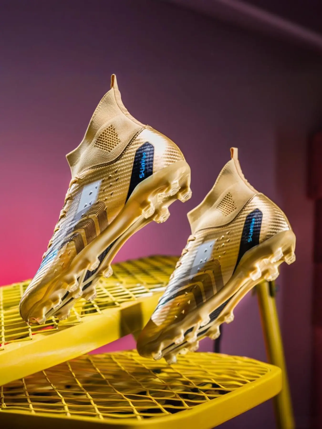 Unisex Professional Soccer Shoes, Football Boots, High-Top Long Studs, Ultimate Performance, Ideal for Athletes and Football Enthusiasts, Football Cleats