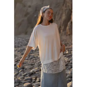 Liora T-shirt with Lace detail