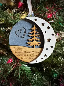 26 Place Memorial Christmas Ornament Wooden Decor In Remembrance Decoration with Touching Quote for Loved Ones - Trees