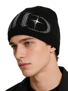 Y2K Gothic Star Knit Hat with Metal Badge and Star Studs, Loose Fit, Streetwear Cyberpunk Dark Aesthetic, Tiktok Winter Must-Have, Vintage Twist Beanie