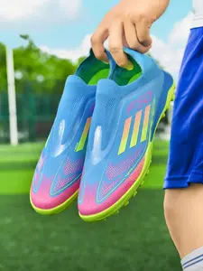 Unisex Pink-White Versatile Gradient Soccer Shoes, Sports Shoes: Light Trendy Competitive Style, Laceless Design, Gradient Texture, Durable Sole. For Soccer Games/Trendy Styling