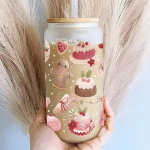 Cute Dessert Gingerbread Man Illustration 16oz Glass Can Cup with Lid and Straw, Reusable Glass Drinking Cup, High-Quality Glass Jar for Iced Coffee, Hot Chocolate, Juice, Cold Drinks, Fashionable Sweet Style Glassware, Perfect Gift for Dessert Lovers