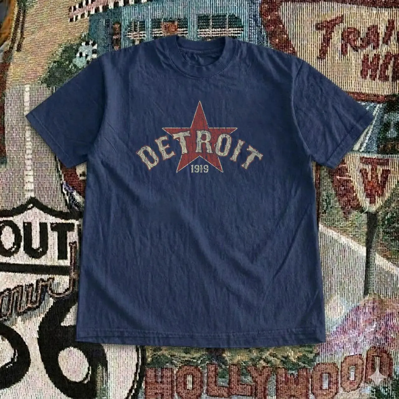 Gildan Detroit 1919 Star Vintage Shirt - Gildan Men's Blue and Navy T-shirt