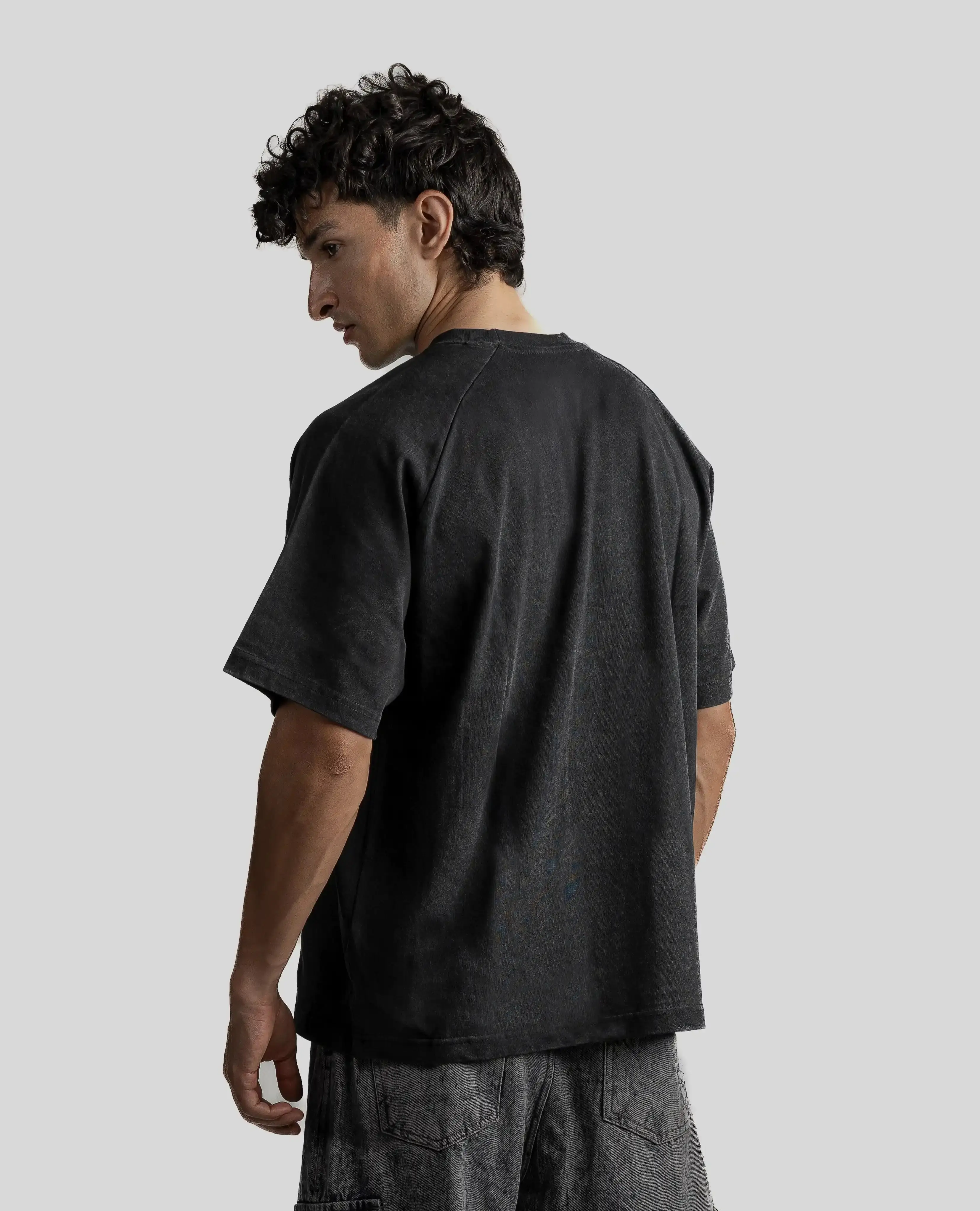R32 Premium 220GSM Organic Cotton Raglan Tee – Vintage