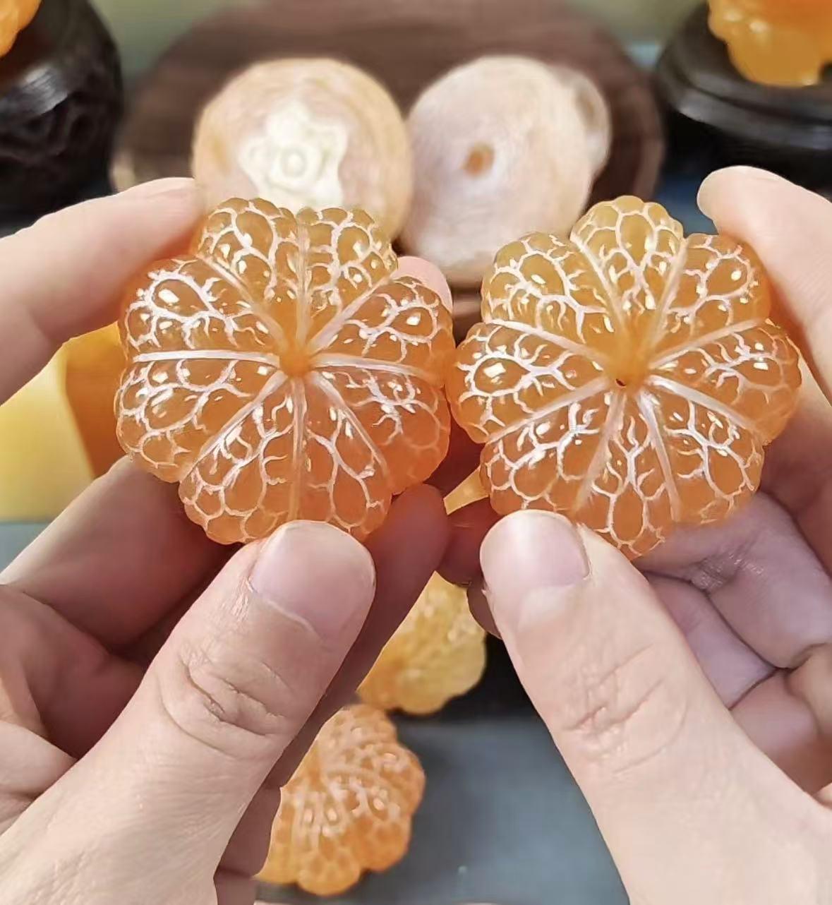 Oriental Gold Frozen Stone ornament, handheld piece, spinning craft item, souvenir gift, stress-relief spinning, hanging decoration, orange ornament