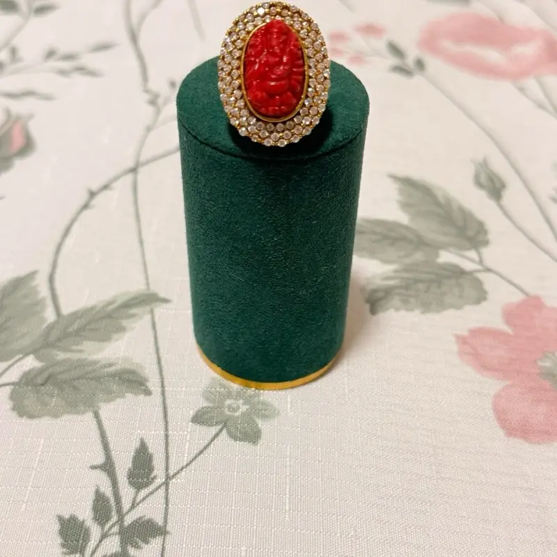 Artificial jewelry