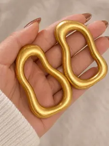 1 Pair Oversized Chunky Gold Tone Irregular Hoop Earrings for Women, Abstract Geometric Statement Drop Earrings, Bold Fashion Jewelry for Party Daily Outfits