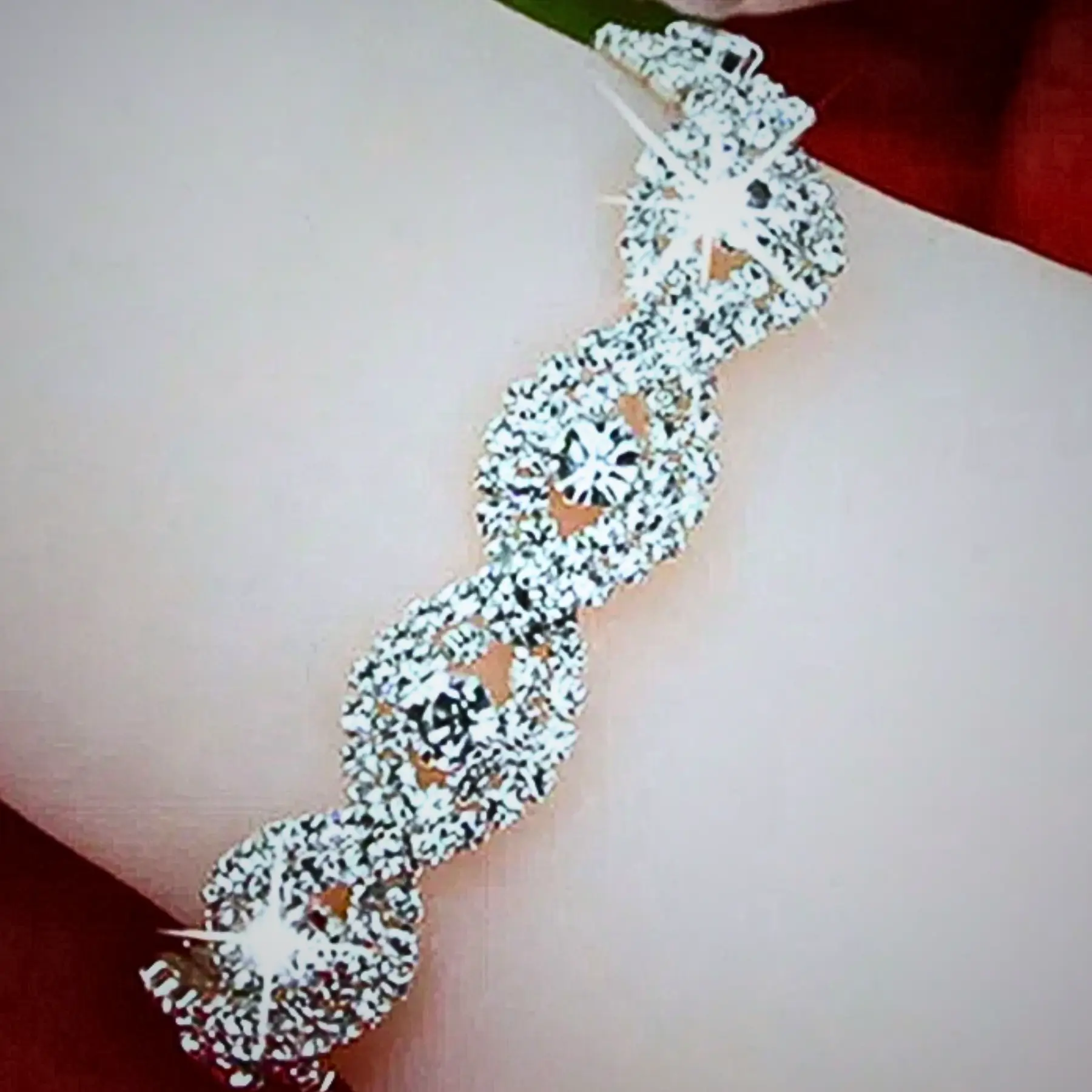 Luxury Infinity Crystal Bracelet For Women, Sparkling Rhinestone Fashion Jewelry, Elegant Party & Wedding Accessory