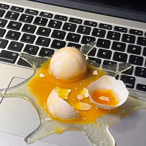 1PC April Fool's Day Broken Eggs Mobile Phone Holder Broken Eggs Broken Eggs Broken Eggs Blown Baby Milk Tea Spoof Psychic Toys