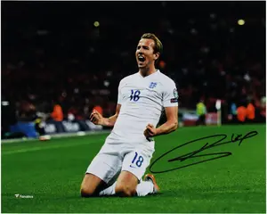 Harry Kane England National Team Autographed 8" x 10" Goal Celebration Photograph - Fanatics Authentic Certified