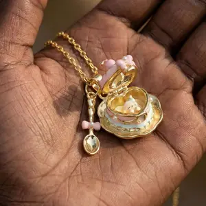 Cup-opening necklace in sweet style with a teacup and oil drop design, a birthday gift for a little girl, 18k gold with color retention