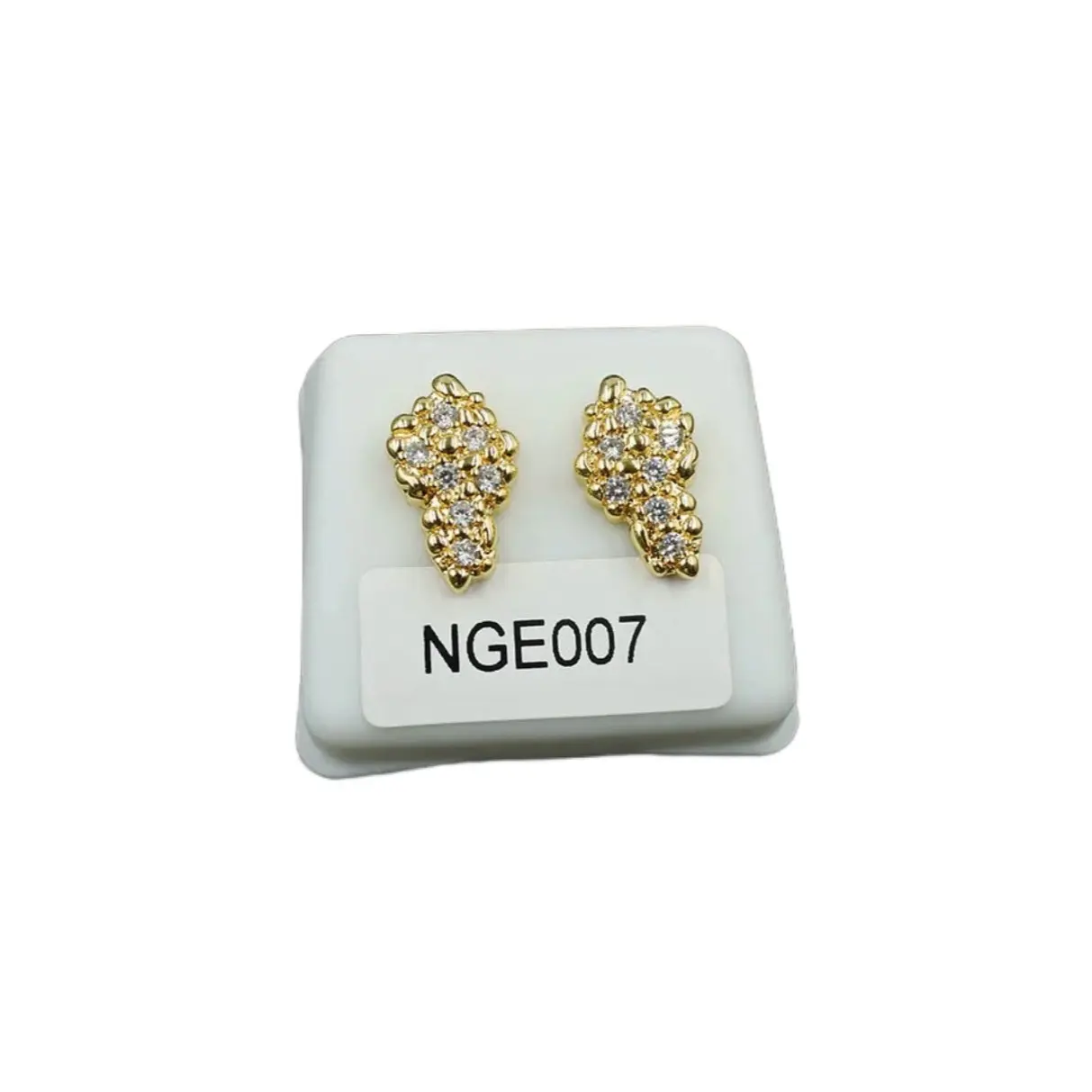 nugget shaped earrings ( D )