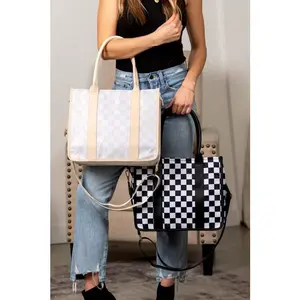 Aili's Corner Dallas Checkered Tote