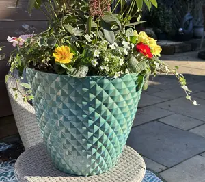 Jennings Set of 2 XL Pearlescent Diamond 15-1/4" Planters Jennings Set of 2 XL Pearlescent Diamond 15-1/4" Planters